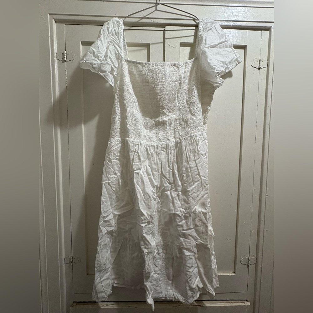 Gap NWT White Cotton Smocked Knee-Length Dress